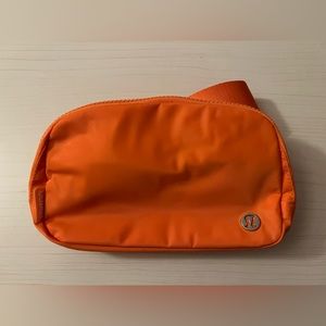 NWT Lululemon Everywhere Belt Bag Orange Frappe Regular Size